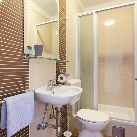 Apartment By The Sea Podgora, Makarska - 2604 *